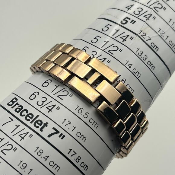 Geneva Women's Rose Gold Watch Round Crystal Pave Bezel Working New Battery - Picture 8 of 8